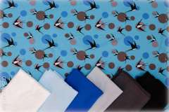 Puuvillane_trikotaaz_Sinisel_taustal_mummud_ja_suitsupaasukesed